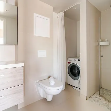 Modern Top-floor Near Bryggen Appartement *